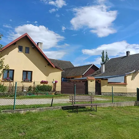 Ubytovani Dobesov Cernovice  Exterior photo
